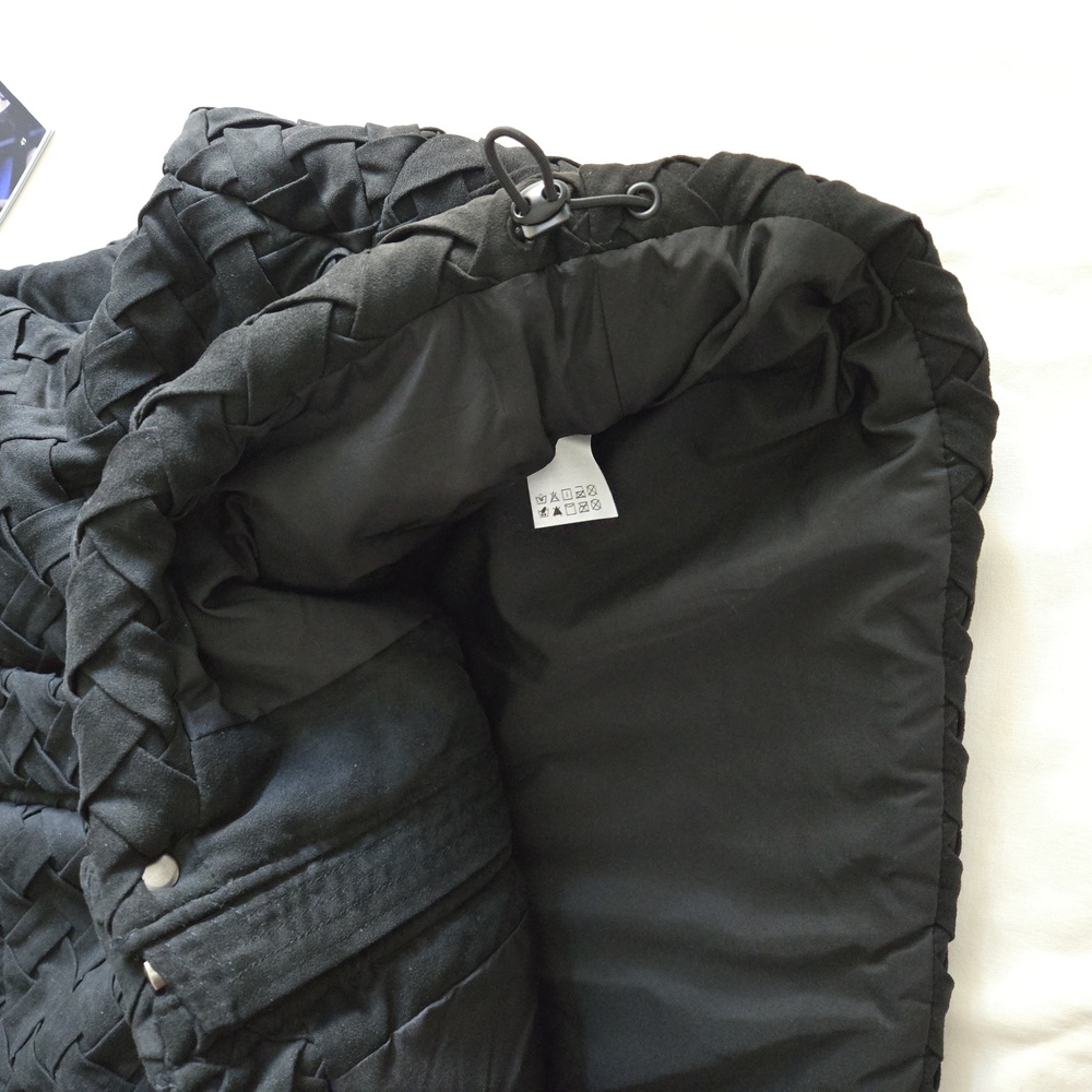 Textured Light Padded Vest - Picture 5 of 6